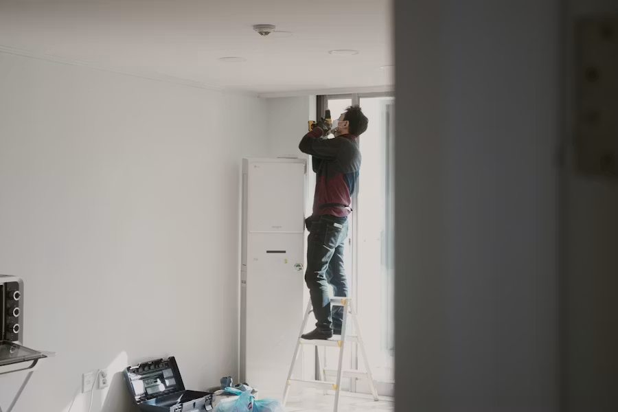 How Borrowers Compare Financing Options for Home Repair Emergencies